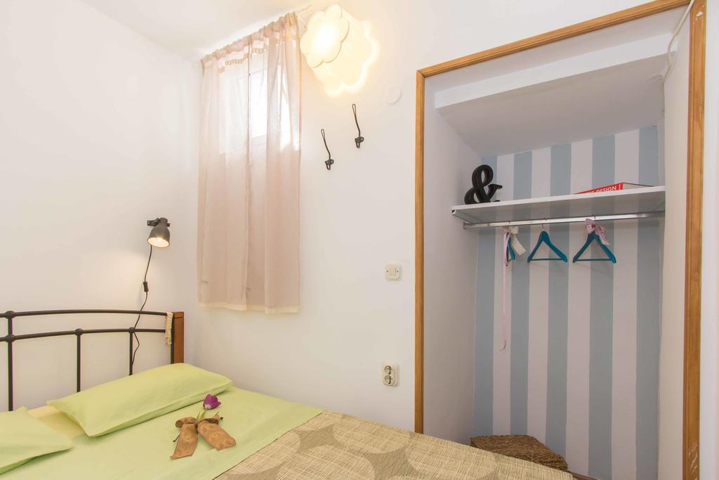 Red Valentino Apartment Split Ngoại thất bức ảnh